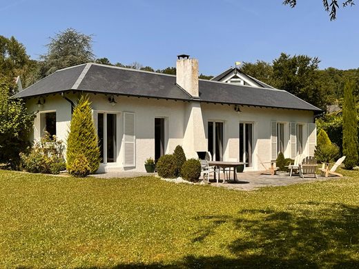 Maison de luxe à Saint-Nom-la-Bretêche, Yvelines