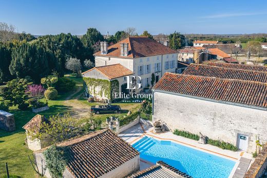 Luxury home in Sigogne, Charente