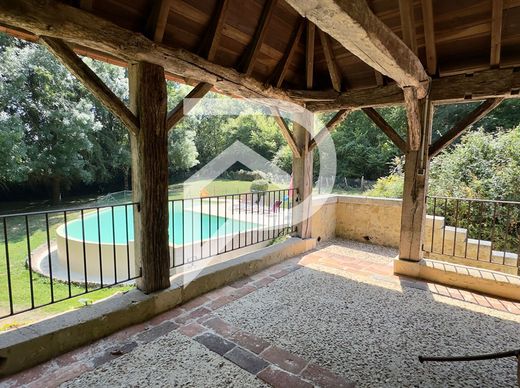 Landhaus / Bauernhof in Issac, Dordogne