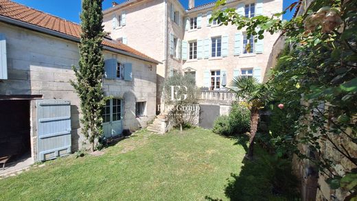 Luxury home in Châteauneuf-sur-Charente, Charente