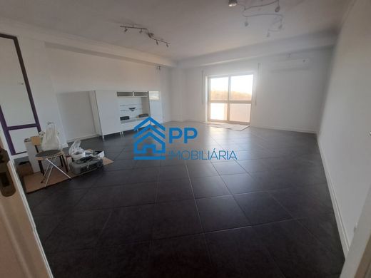 Apartment / Etagenwohnung in Matosinhos, Distrito do Porto
