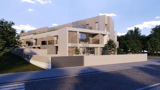 ヴィラ・ノヴァ・デ・ガイア
, Vila Nova de Gaiaの高級住宅