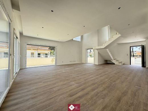 Casa de lujo en Almada, Setúbal