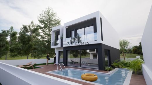 Casa di lusso a Almada, Distrito de Setúbal