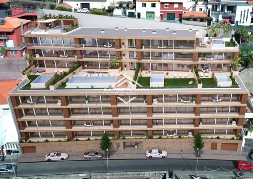 Câmara de Lobos, Madeiraのアパートメント