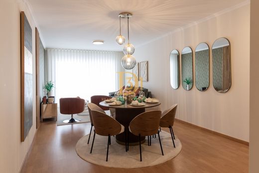 아파트 / Santa Cruz, Madeira