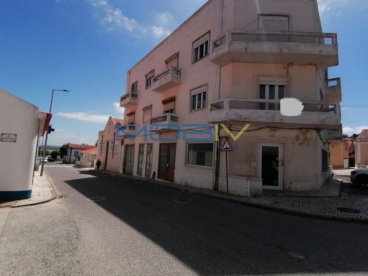 Edificio en Caldas da Rainha, Leiria