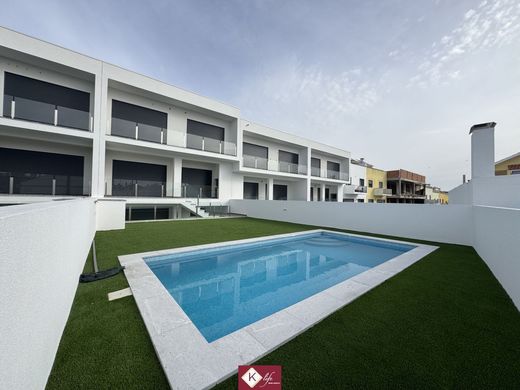 Luxury home in Almada, Distrito de Setúbal