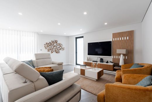 Luxe woning in Oliveira de Azeméis, Distrito de Aveiro