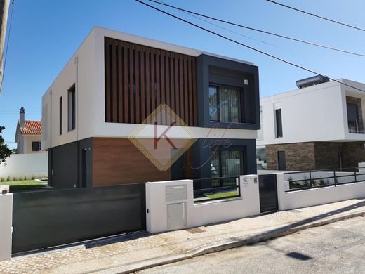 Luxury home in Almada, Distrito de Setúbal