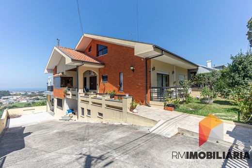 豪宅  加亚新城
, Vila Nova de Gaia