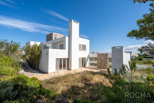 Luxury home in Aljezur, Distrito de Faro