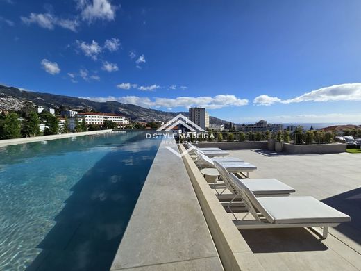 Funchal, Madeiraのアパートメント