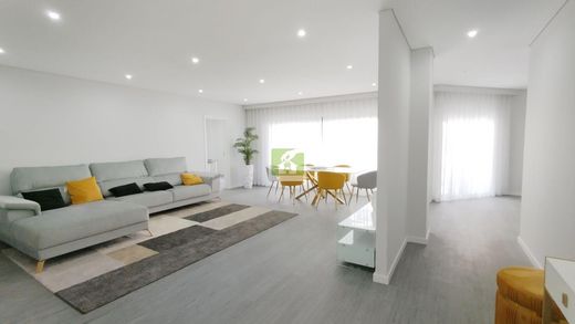 Apartment / Etagenwohnung in Olhão, Distrito de Faro