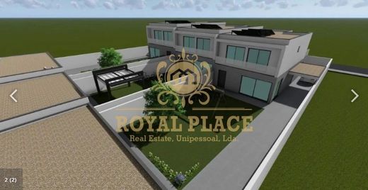 منزل ﻓﻲ Santa Maria da Feira, Distrito de Aveiro