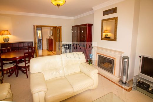 Piso / Apartamento en Almada, Setúbal