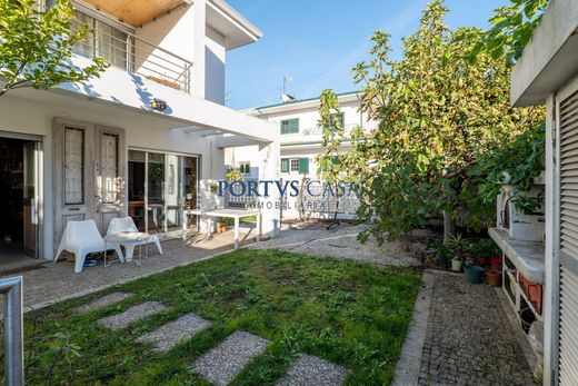 Luxury home in Maia, Distrito do Porto