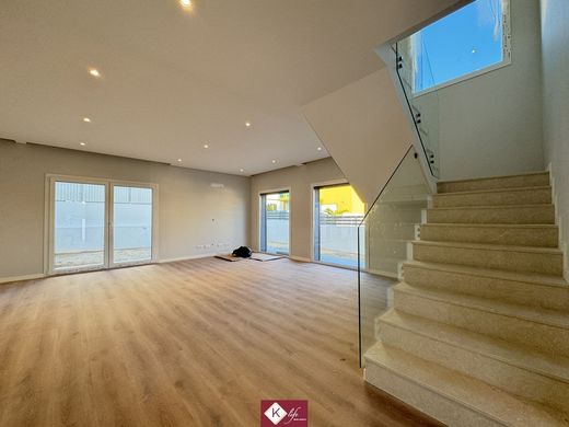 Luxury home in Almada, Distrito de Setúbal