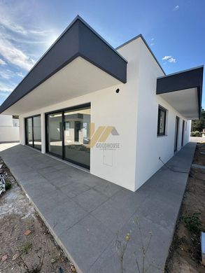 Casa de lujo en Santa Maria da Feira, Aveiro