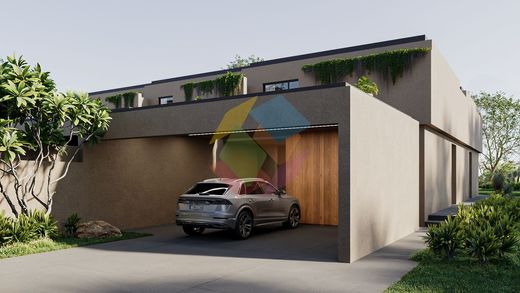 Casa di lusso a Santa Maria da Feira, Distrito de Aveiro