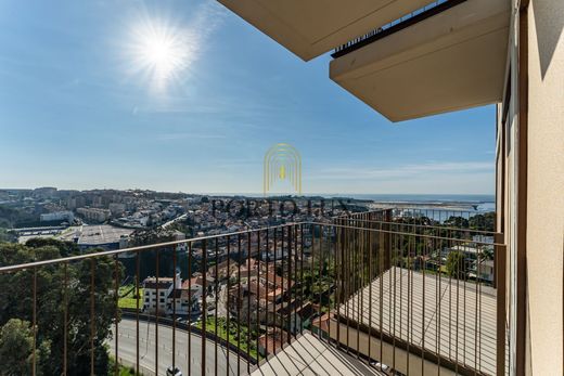 ヴィラ・ノヴァ・デ・ガイア
, Vila Nova de Gaiaのアパートメント