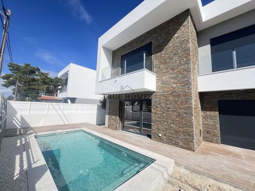 Luxury home in Almada, Distrito de Setúbal