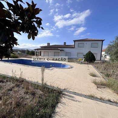 Azambuja, Distrito de Lisboaの高級住宅