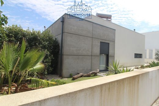 Luxus-Haus in Almada, Distrito de Setúbal