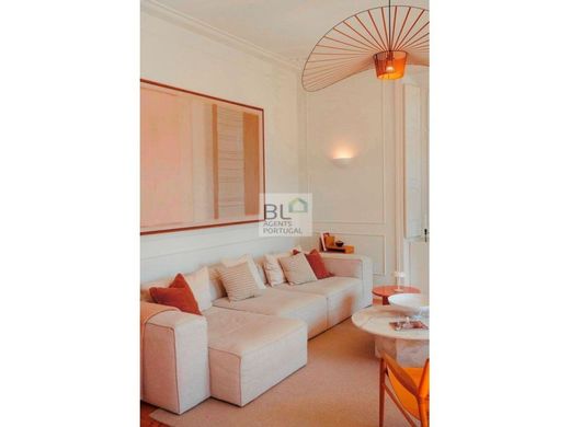 Apartment / Etagenwohnung in Cascais, Lissabon