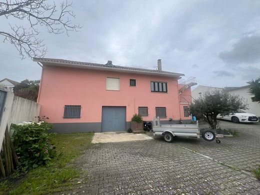 Casa de luxo - Caldas da Rainha, Leiria