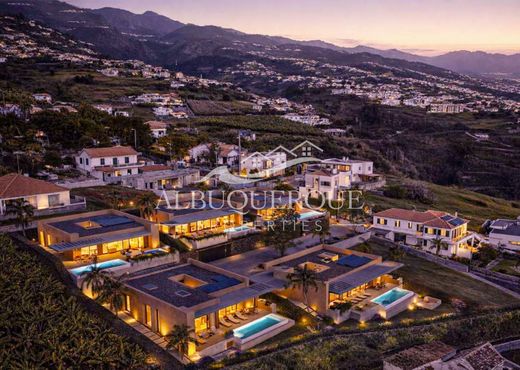 Luxury home in Calheta, Madeira