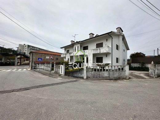 Edificio en Vizela, Braga