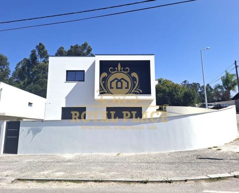 Luxe woning in Santa Maria da Feira, Distrito de Aveiro