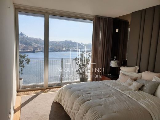 Apartment / Etagenwohnung in Porto, Distrito do Porto