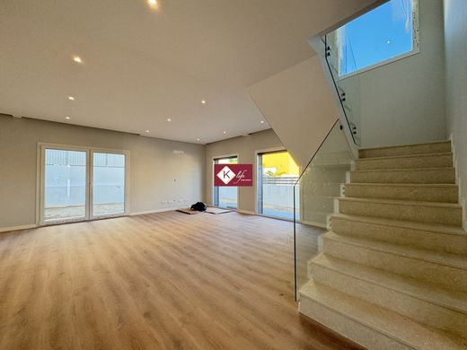 Luxury home in Almada, Distrito de Setúbal