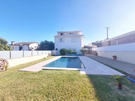Luxe woning in Santa Maria da Feira, Distrito de Aveiro