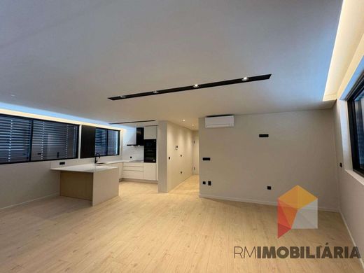 Apartment / Etagenwohnung in Gondomar, Distrito do Porto