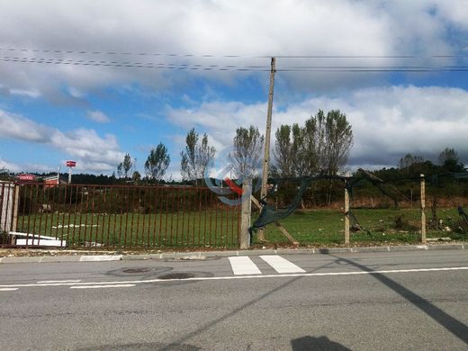 Grundstück in Santa Maria da Feira, Distrito de Aveiro