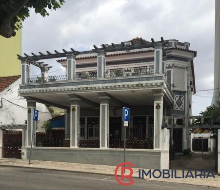 Kamienica w Moita, Distrito de Setúbal