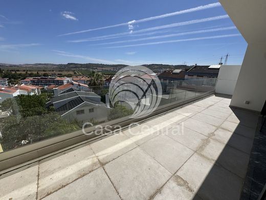 Πολυτελή κατοικία σε Λόυρες, Loures