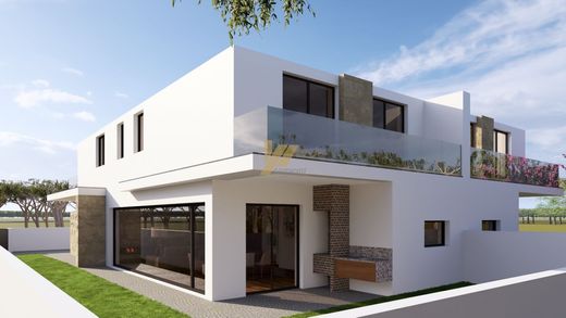 Luxury home in Santa Maria da Feira, Aveiro
