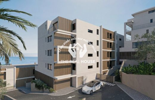 Piso / Apartamento en Câmara de Lobos, Madeira