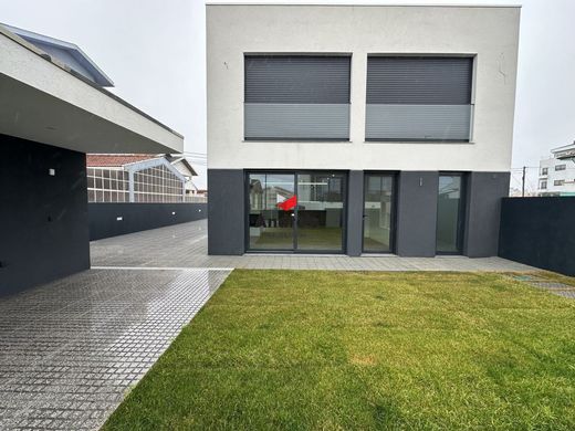 Luxury home in Vila Nova de Gaia, Distrito do Porto