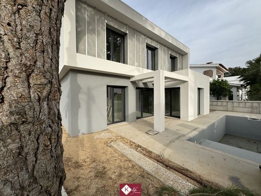 Casa de lujo en Almada, Setúbal