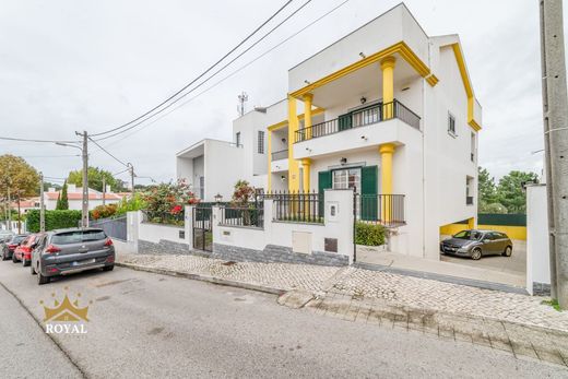 Casa di lusso a Almada, Distrito de Setúbal