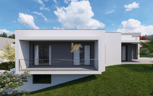 Luxury home in Santa Maria da Feira, Aveiro