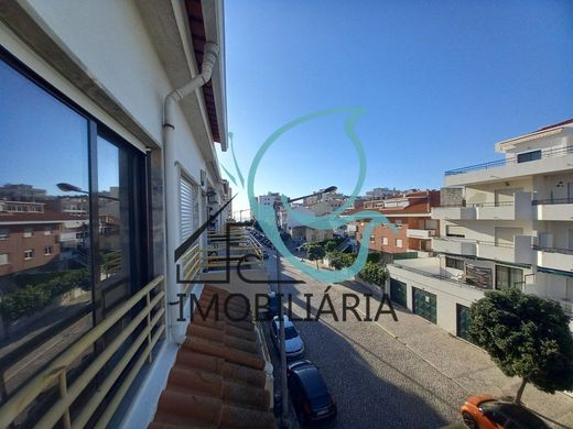 Apartment in Almada, Distrito de Setúbal