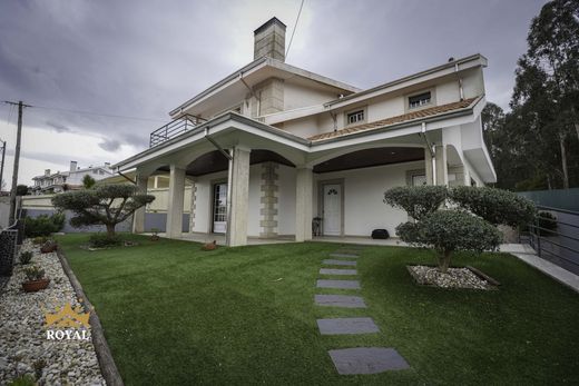 Luxe woning in Santa Maria da Feira, Distrito de Aveiro