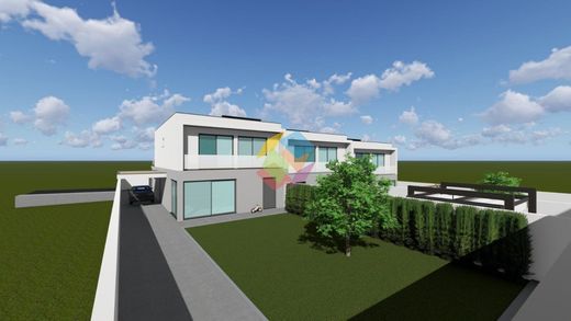 Luxury home in Santa Maria da Feira, Aveiro