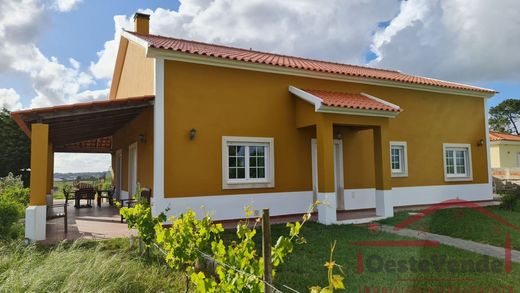 Casa di lusso a Bombarral, Distrito de Leiria